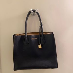 Michael Kors Mercer Large Leather Tote Bag